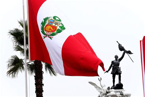 dia de la bandera peruana
